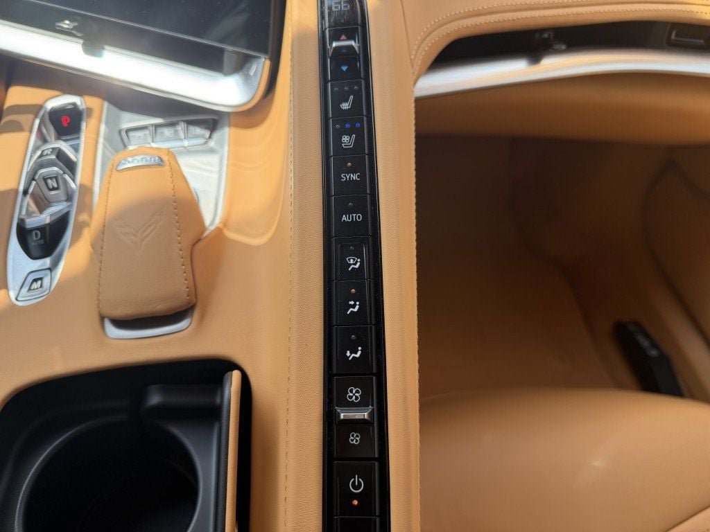 Used 2024 Chevrolet Corvette Z06 RWD image 18