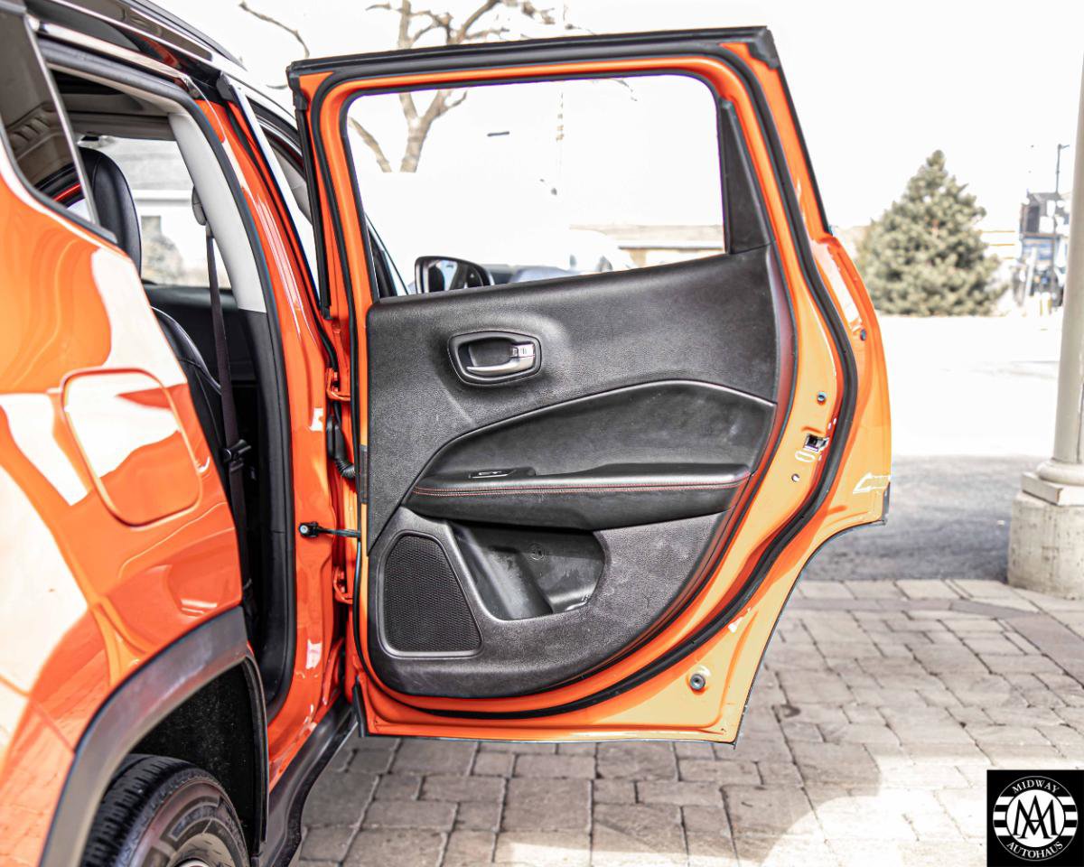 Used 2018 Jeep Compass Trailhawk w/ Leather Interior Group image 29