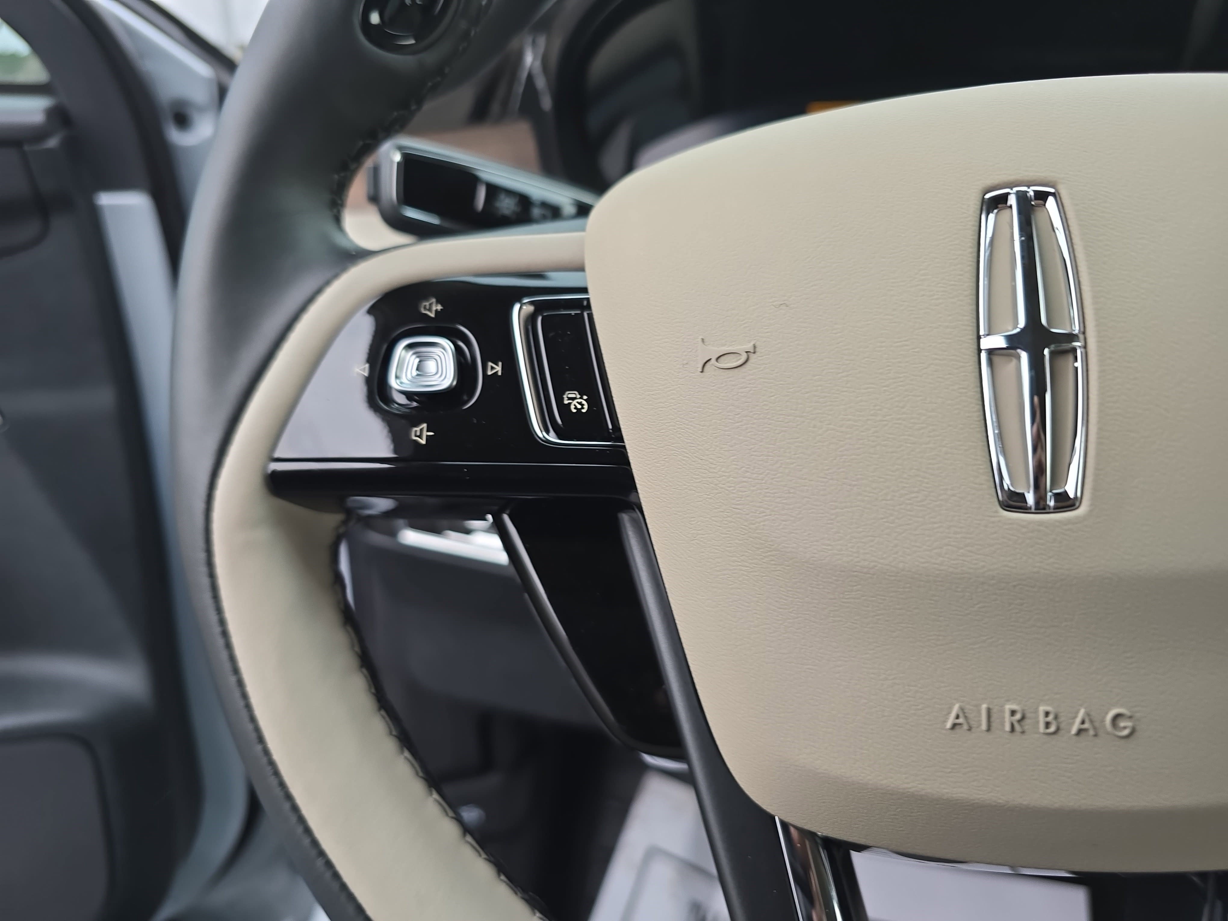 New 2026 Lincoln Corsair Reserve AWD/4WD image 16