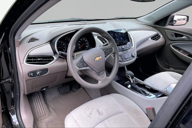 Used 2023 Chevrolet Malibu LS FWD image 12