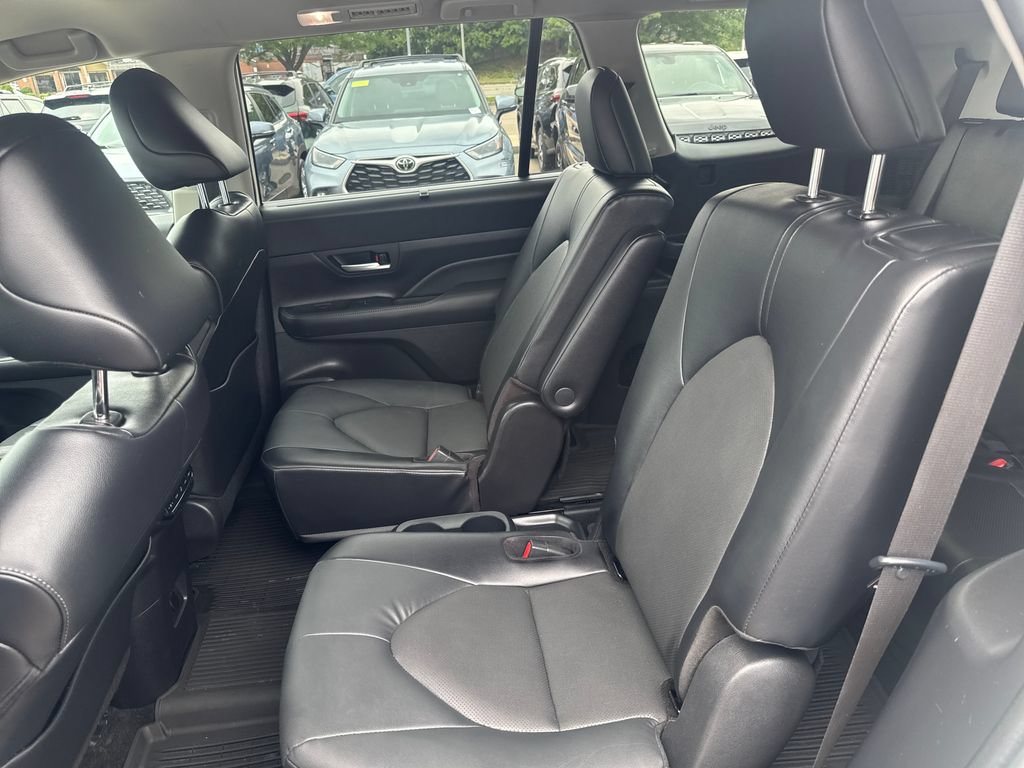 Used 2024 Toyota Grand Highlander AWD image 37