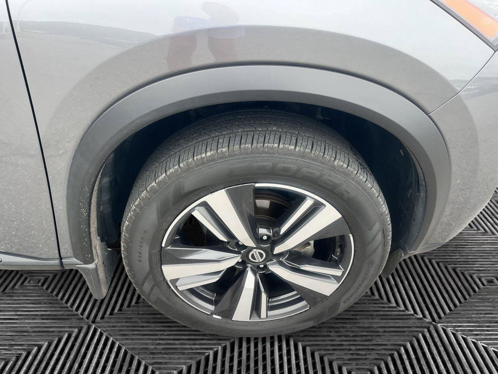 Used 2021 Nissan Rogue SL AWD/4WD image 26
