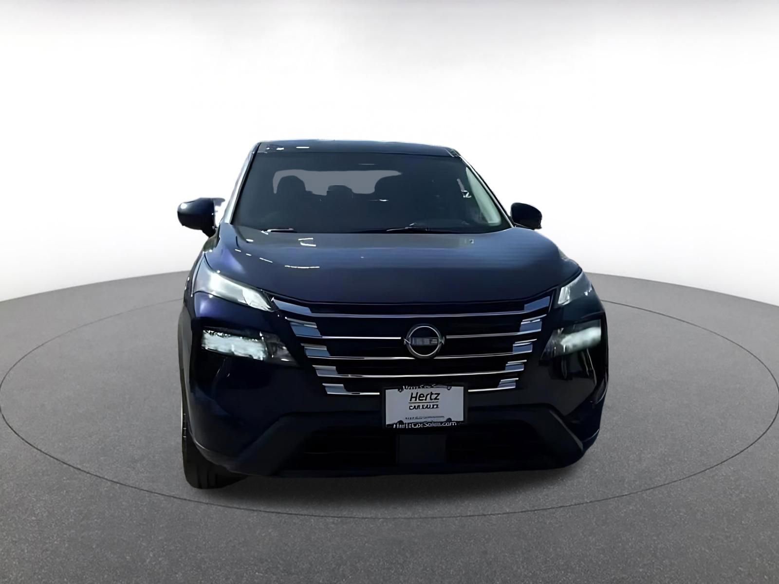 Used 2025 Nissan Rogue SV image 4