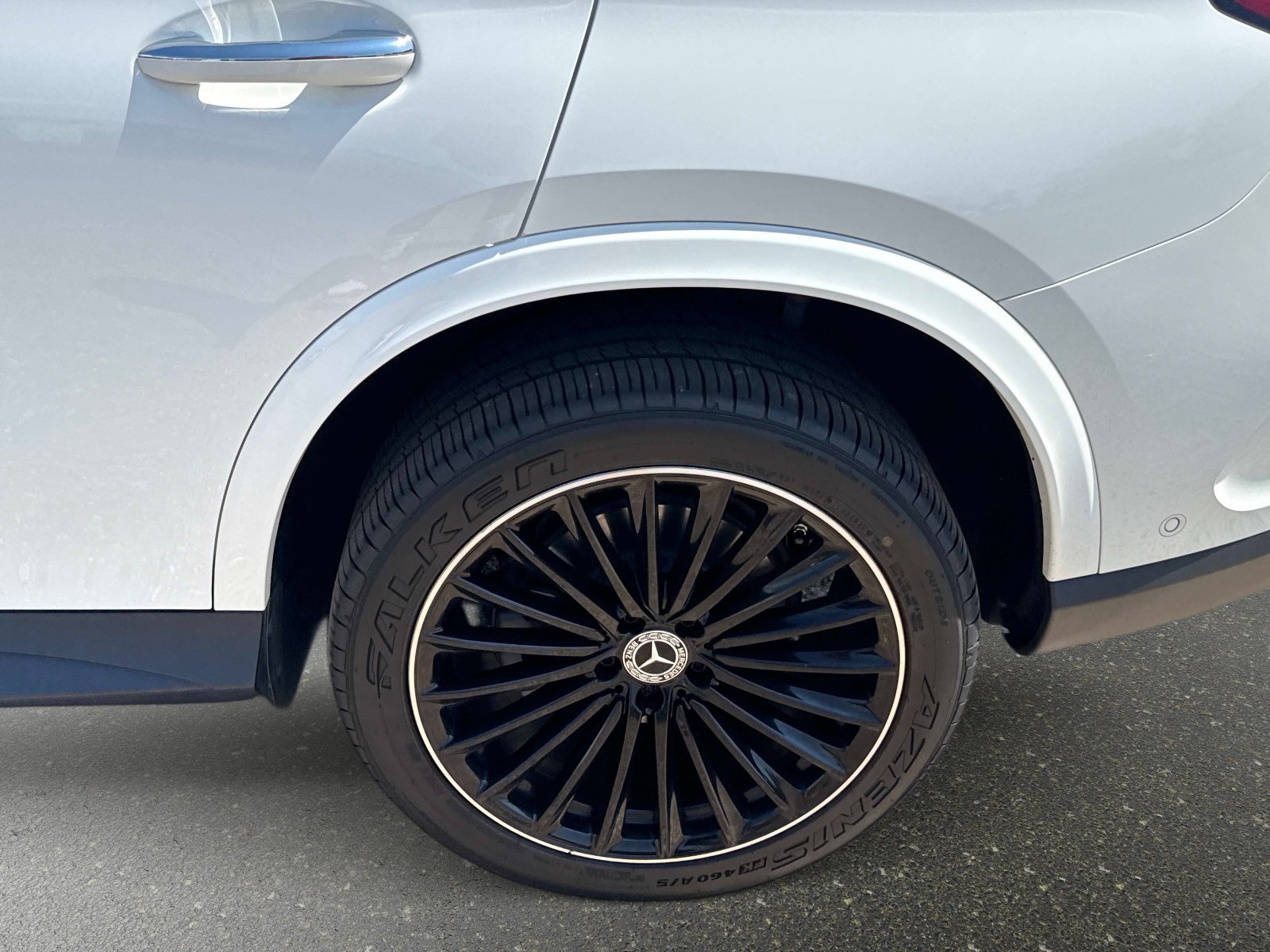 Used 2023 Mercedes-Benz GLC 300 image 10
