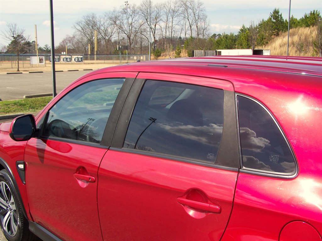 Used 2021 Mitsubishi Outlander Sport ES AWD/4WD image 18