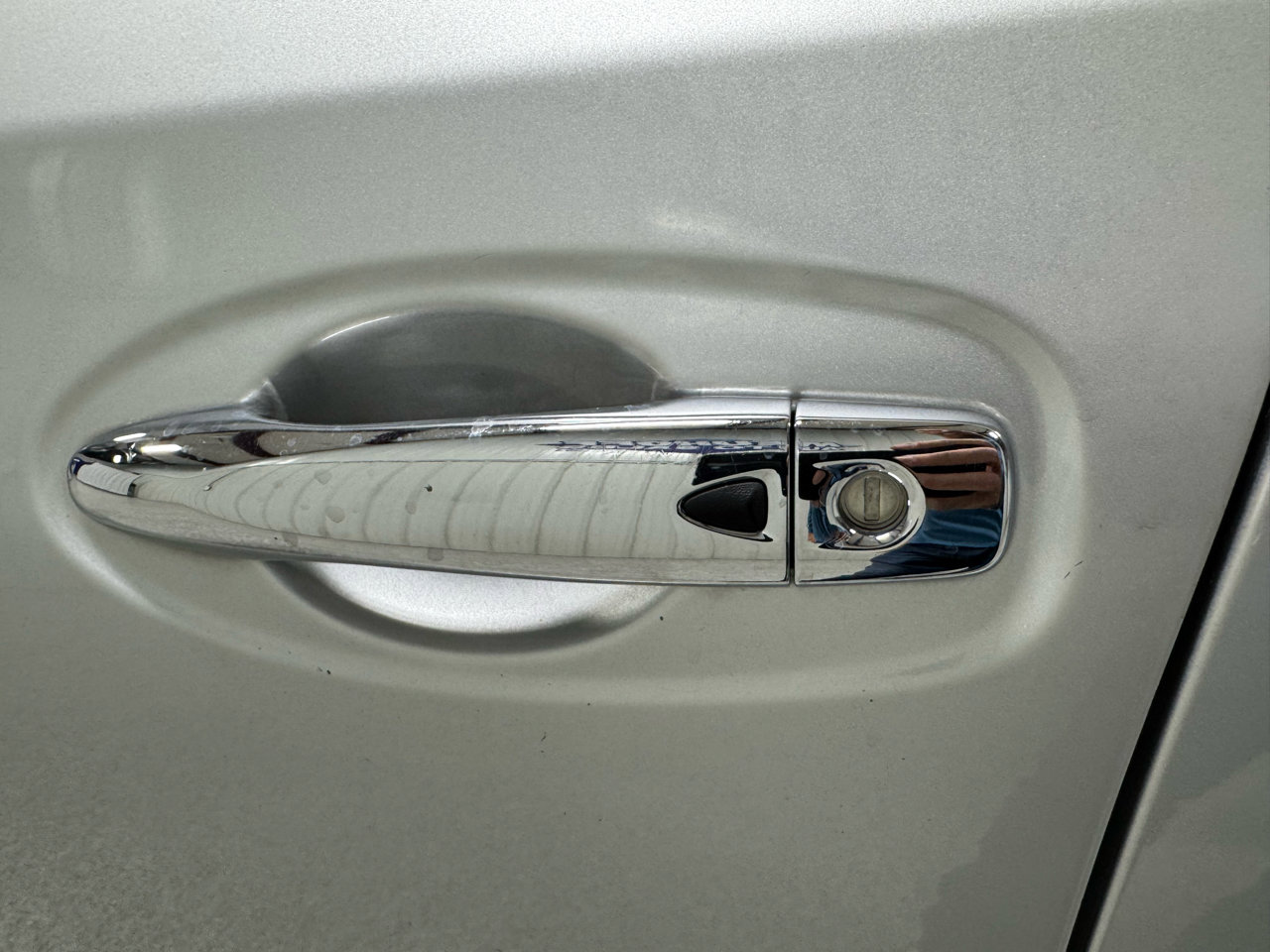 Used 2017 Nissan Rogue SV image 14