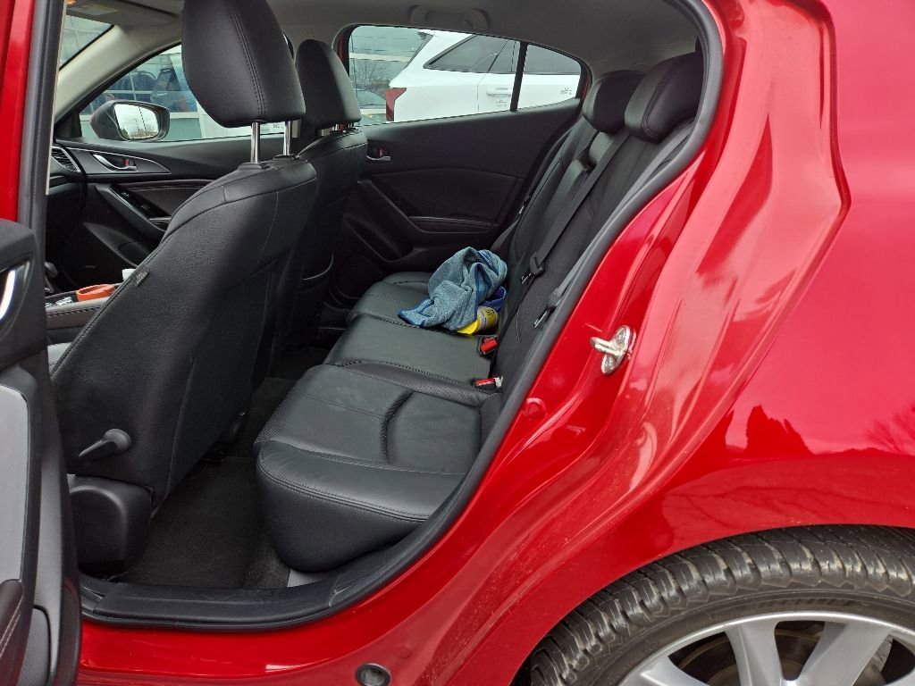 Used 2017 MAZDA MAZDA3 Grand Touring FWD image 9