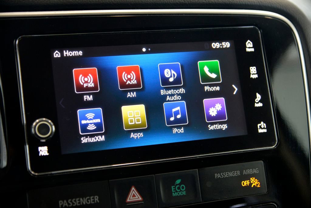 Used 2017 Mitsubishi Outlander SE AWD/4WD image 19
