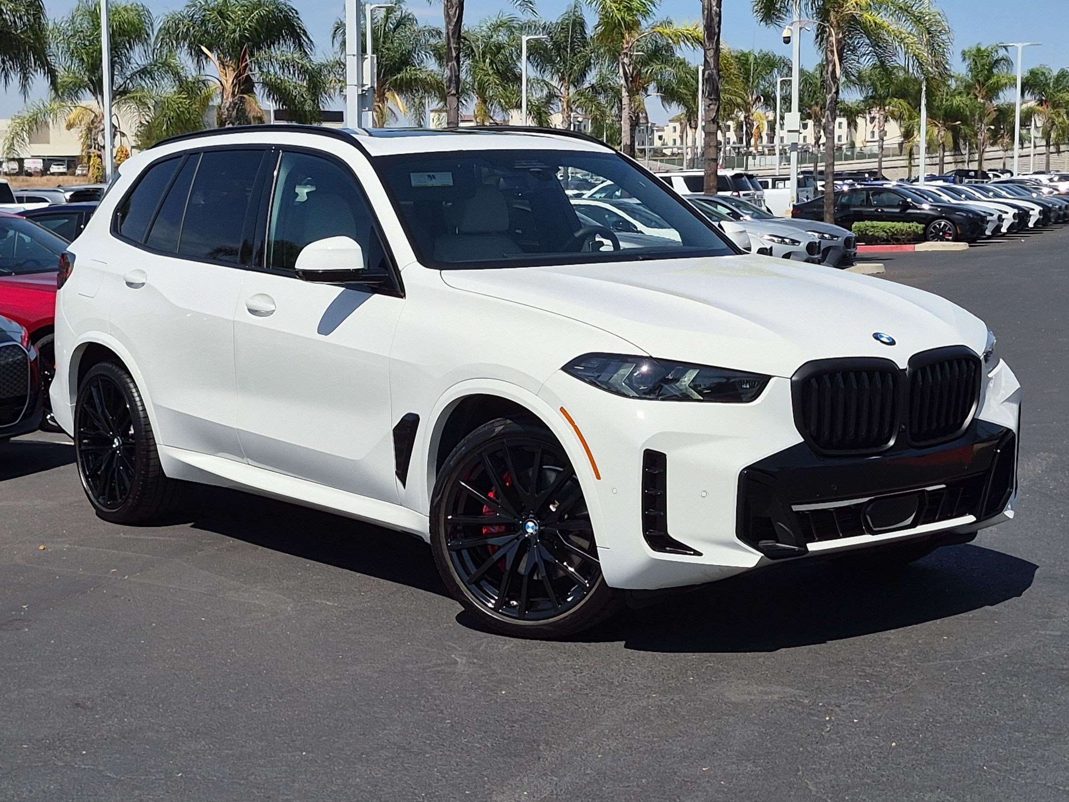 Used 2026 BMW X5 xDrive40i w/ M Sport Package AWD/4WD image 2