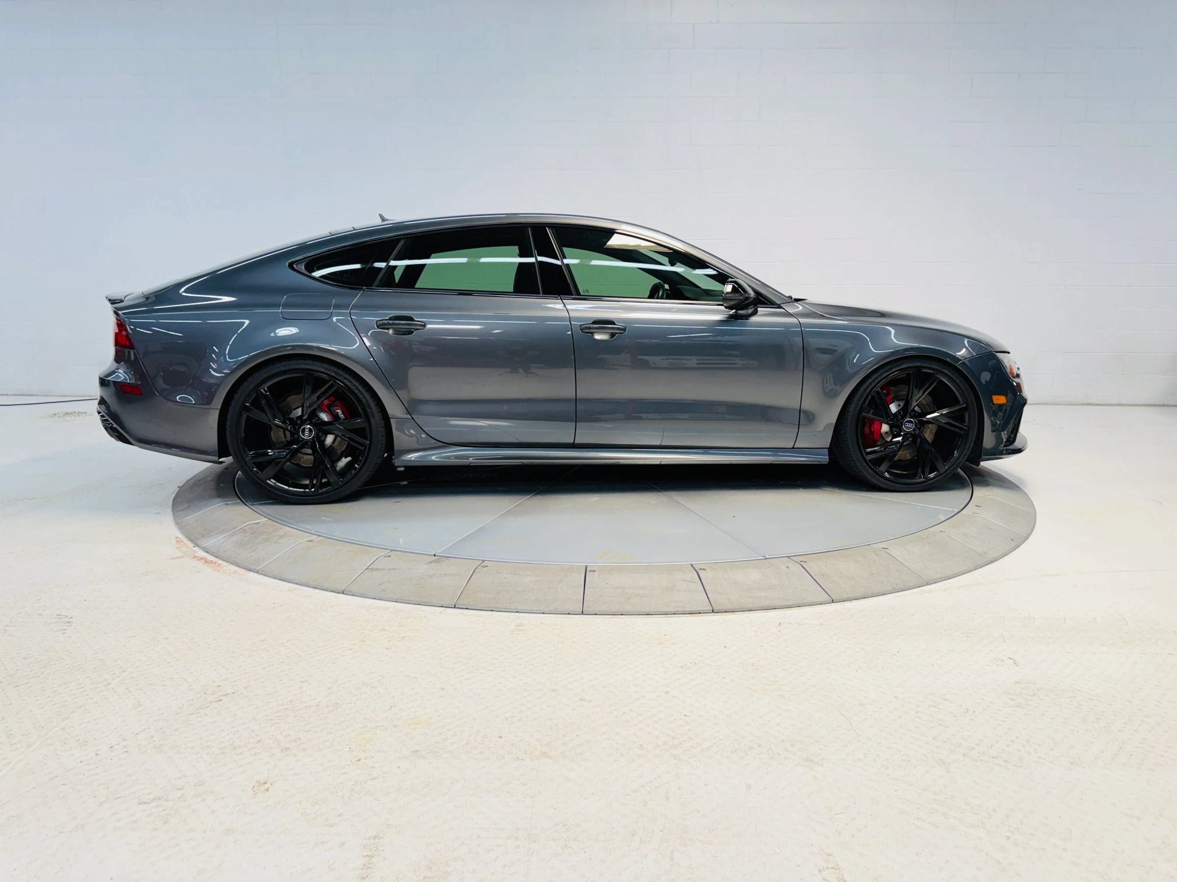 Used 2016 Audi RS 7 Prestige AWD/4WD image 3