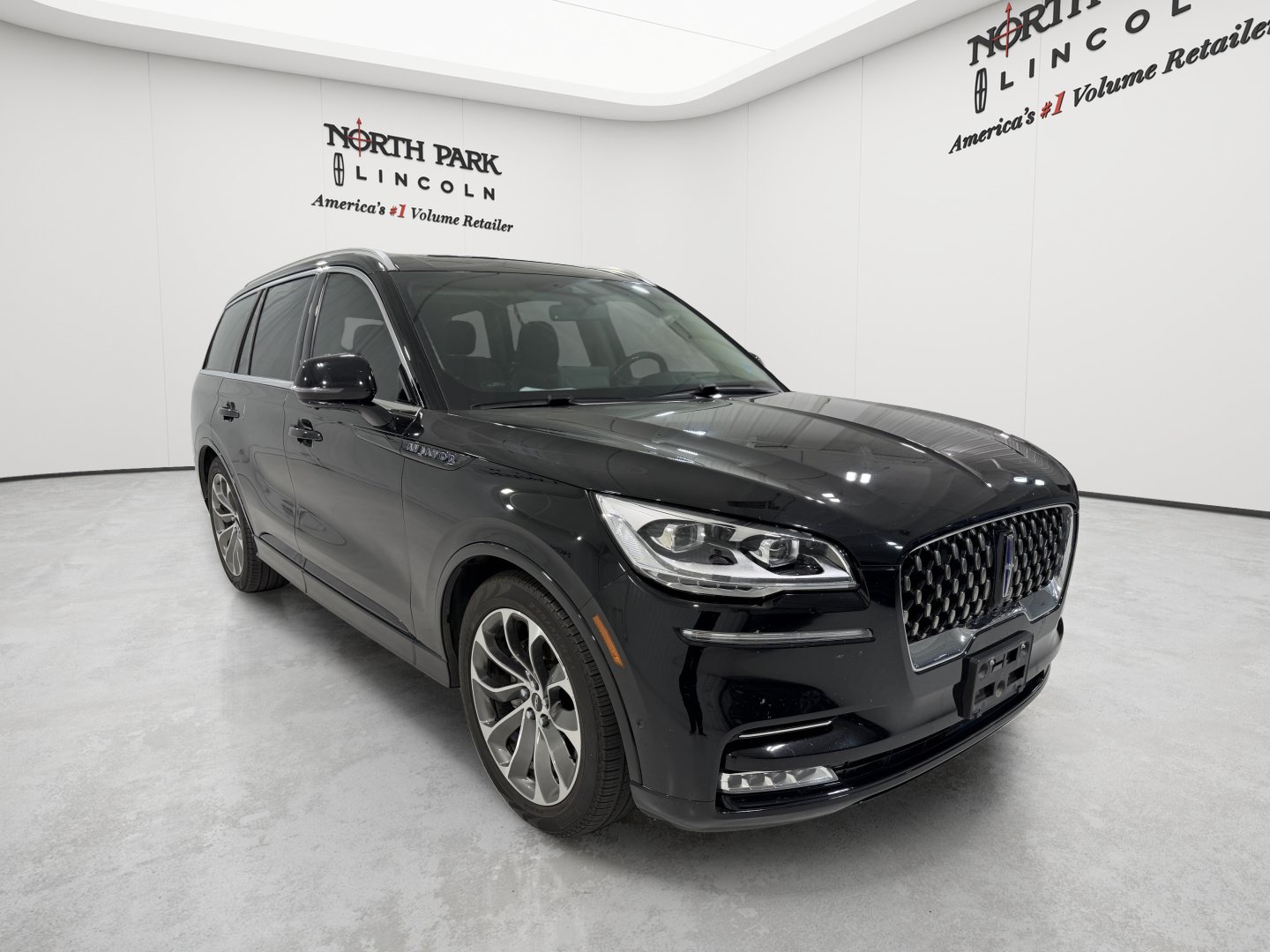 Used 2021 Lincoln Aviator Grand Touring w/ Equipment Group 302A AWD/4WD image 7