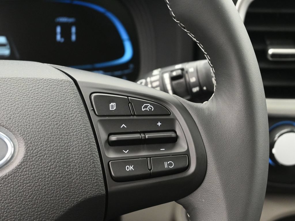 New 2026 Hyundai Venue SEL FWD image 12