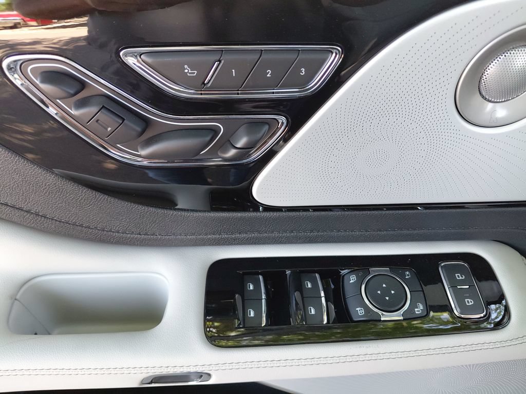New 2026 Lincoln Aviator Reserve AWD/4WD image 36