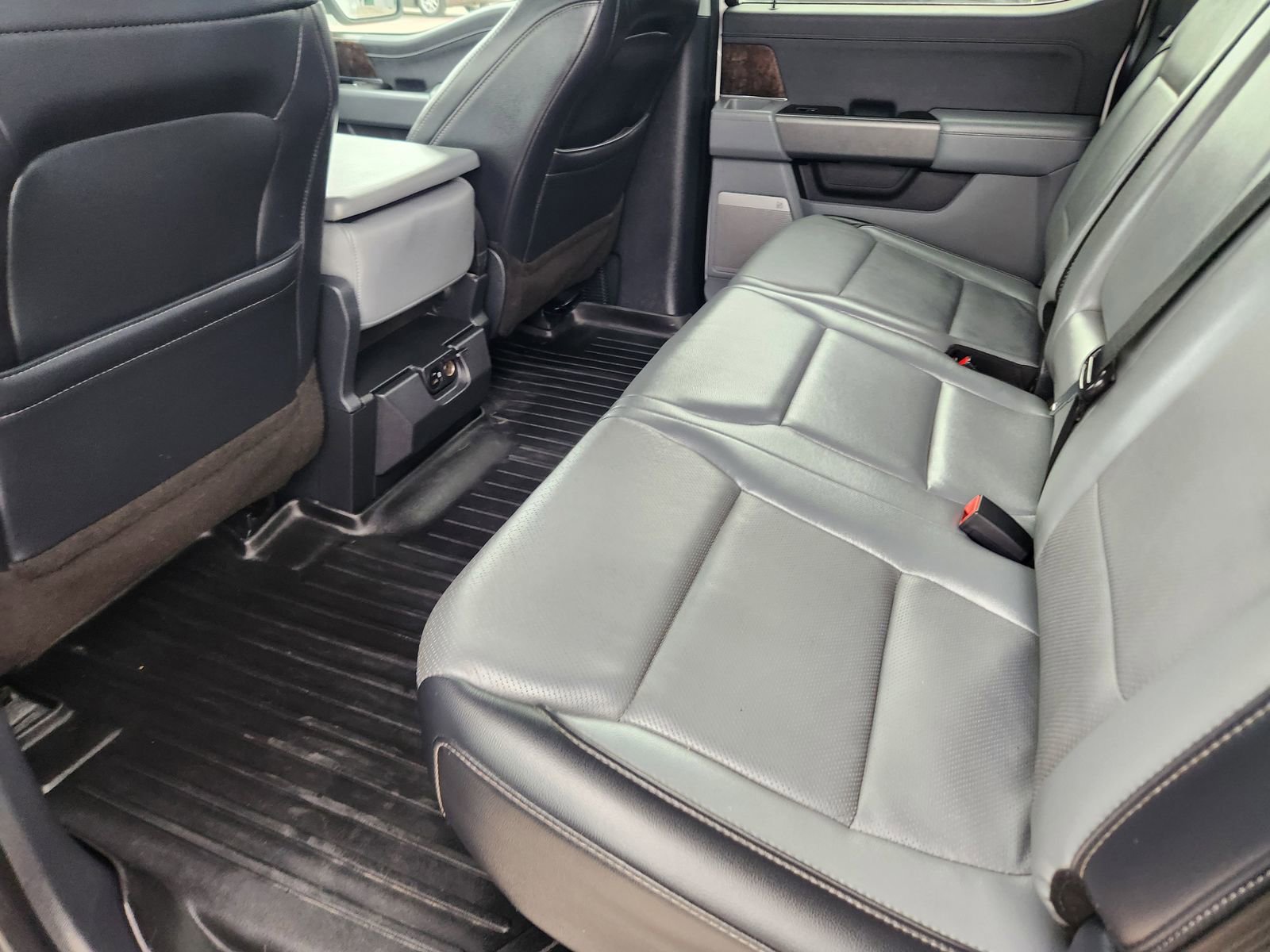 Used 2021 Ford F150 Lariat w/ Equipment Group 501A Mid image 32