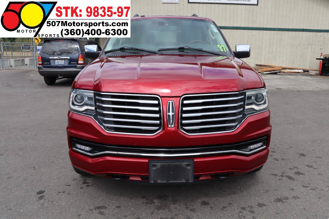 Used 2015 Lincoln Navigator 4WD w/ Equipment Group 101A Reserve image 11
