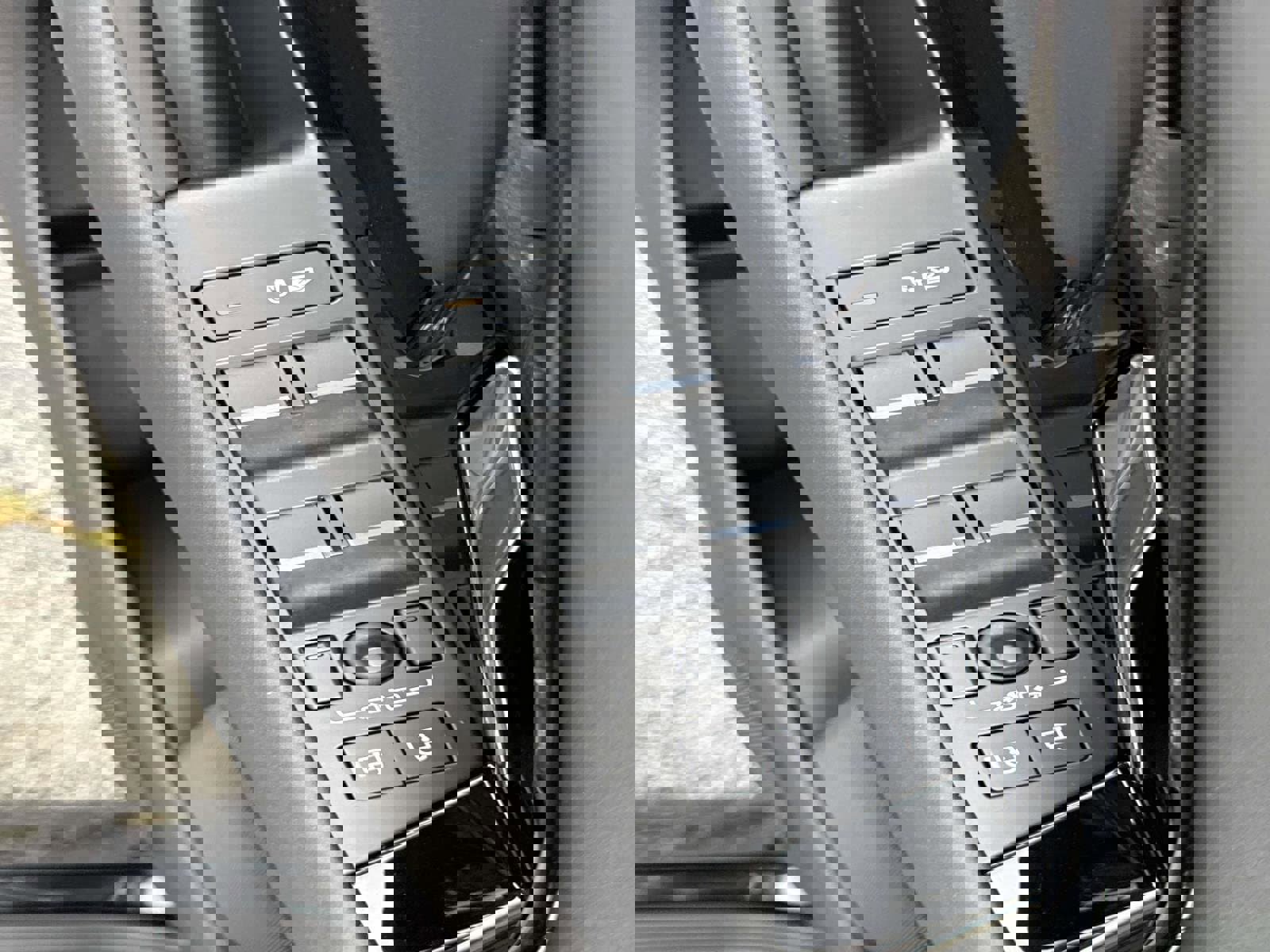 Certified 2024 Land Rover Range Rover Evoque S image 18