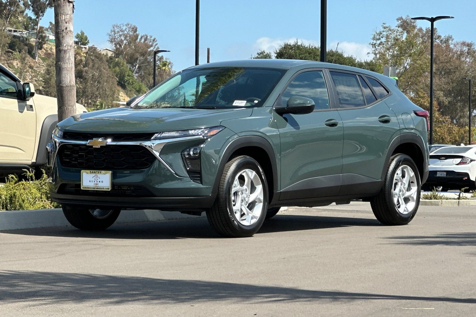 New 2026 Chevrolet Trax LS w/ LS Convenience Package FWD image 8