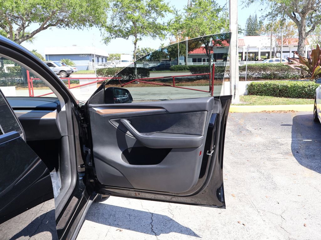 Used 2022 Tesla Model Y Performance image 24