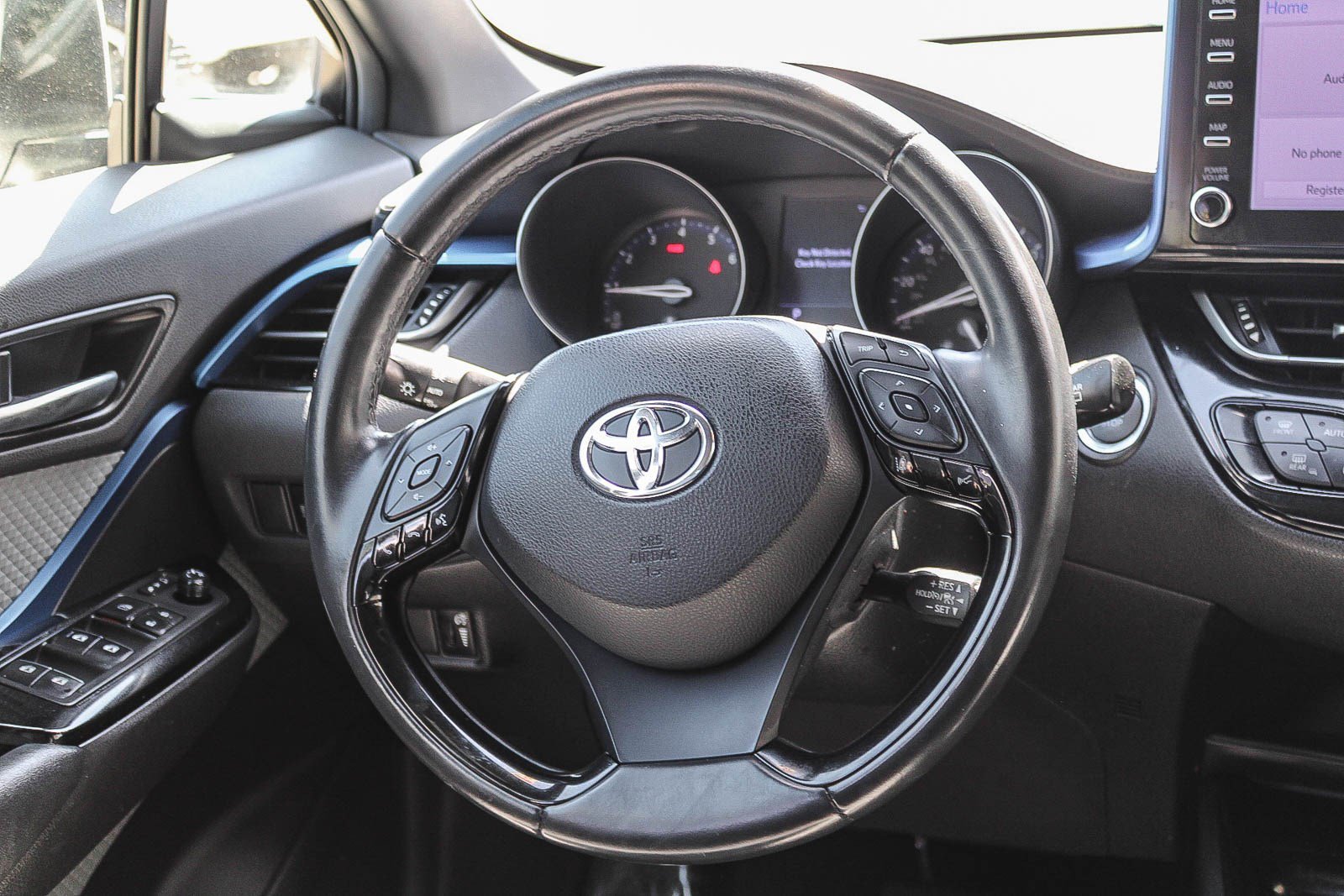 Certified 2019 Toyota C-HR XLE FWD image 17