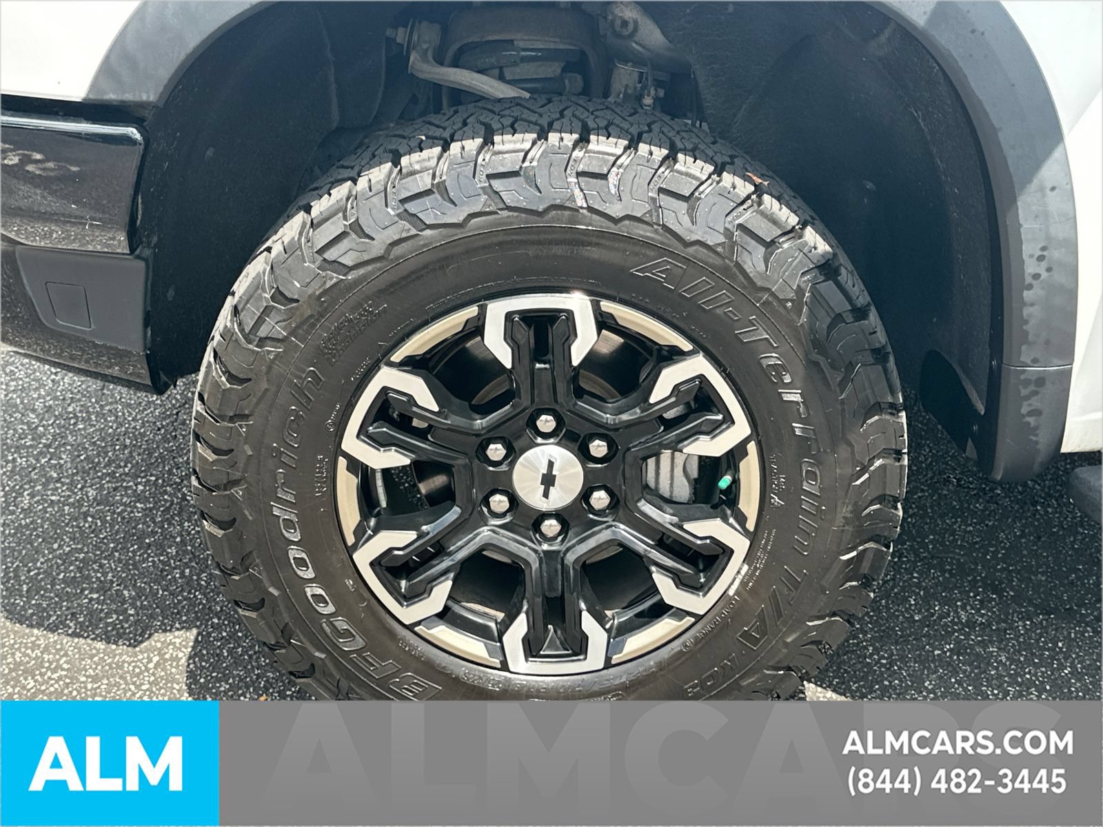Used 2022 Chevrolet Silverado 1500 ZR2 w/ Technology Package AWD/4WD image 12