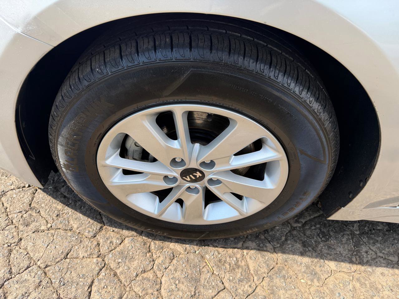 Used 2019 Kia Optima LX FWD image 25