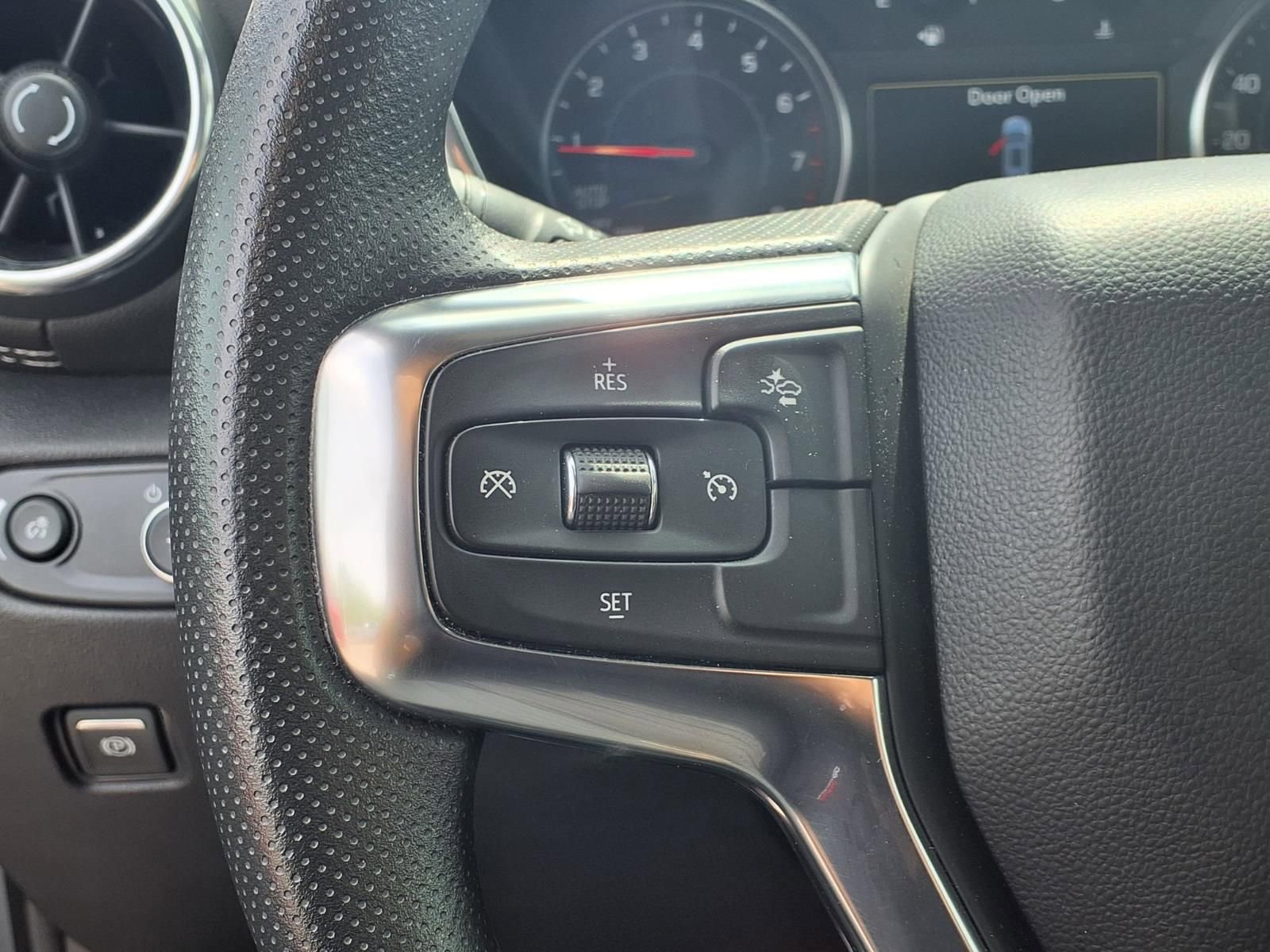 Used 2025 Chevrolet Blazer LT FWD image 15