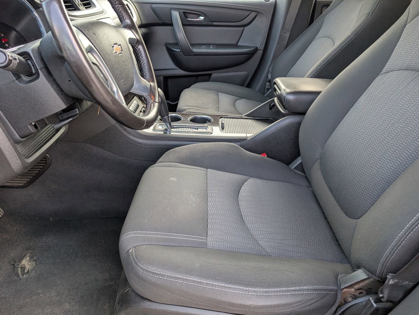 Used 2016 Chevrolet Traverse LT image 16