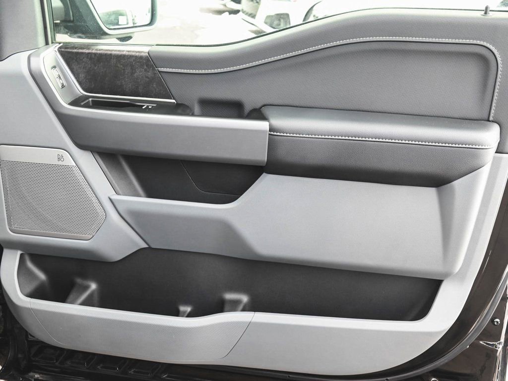 Used 2025 Ford F150 Lightning Flash image 9