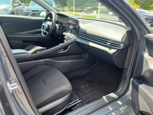 Used 2024 Hyundai Elantra SEL FWD image 15