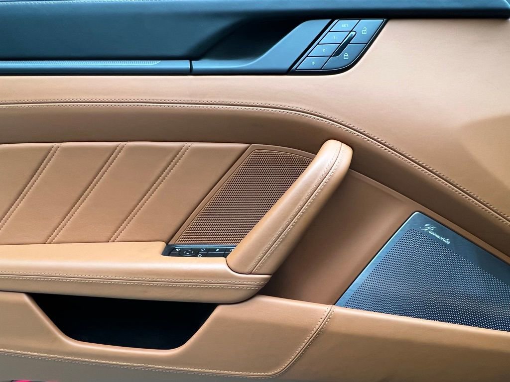 Used 2025 Porsche 911 Carrera 4 GTS image 19