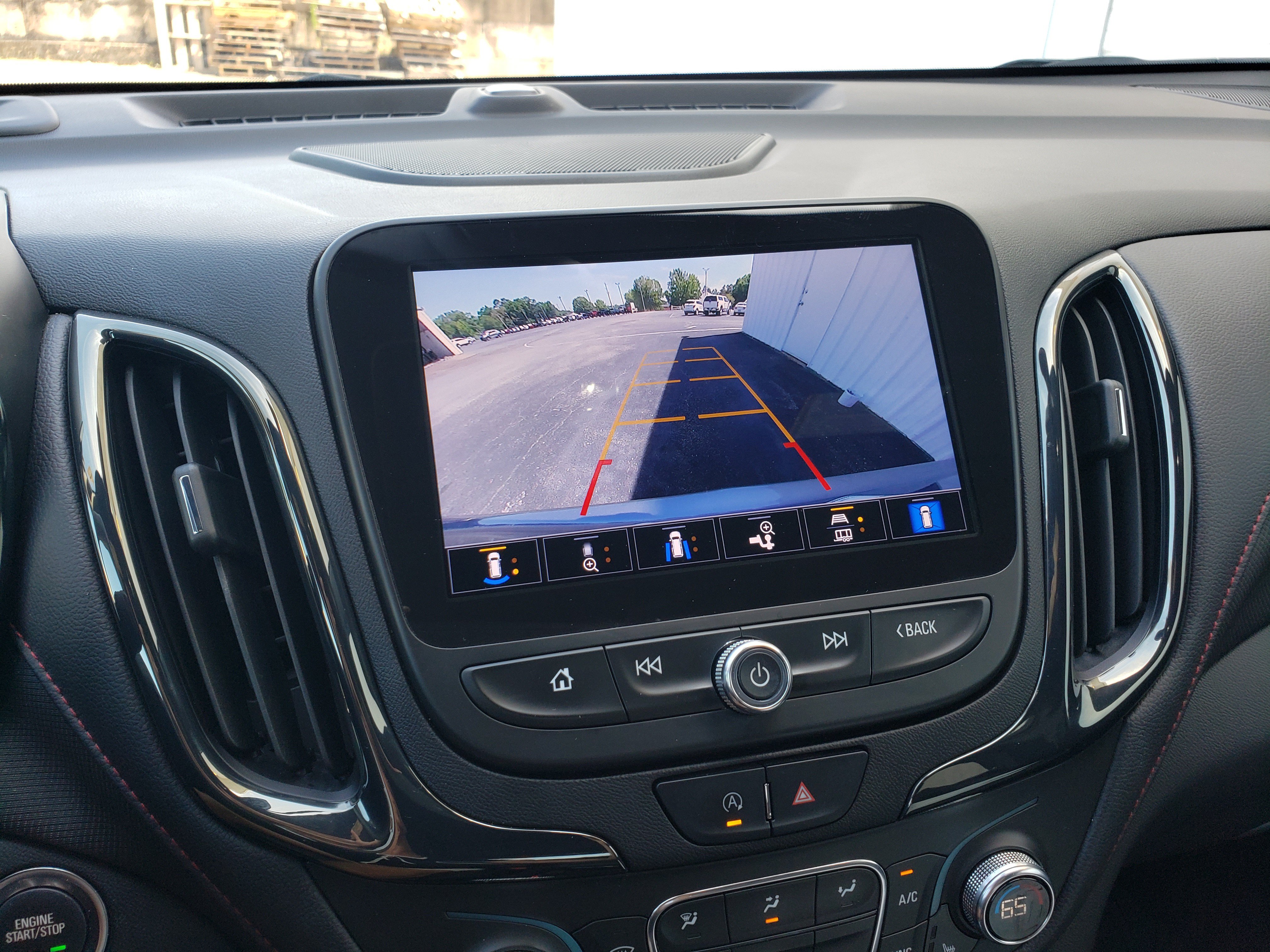 Used 2023 Chevrolet Equinox RS w/ RS Leather Package FWD image 37