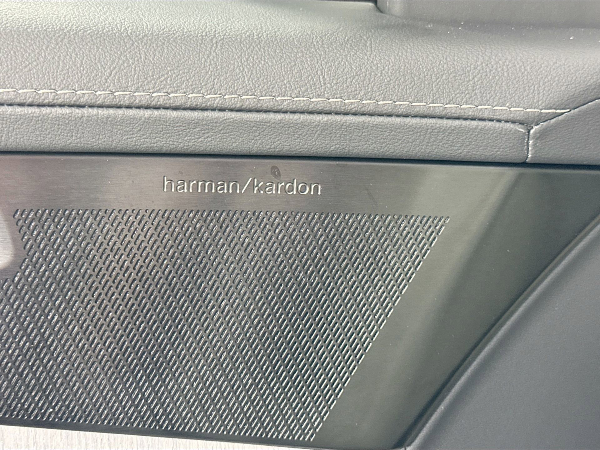 New 2026 Volvo XC90 T8 Ultra w/ Protection Package Premier image 19