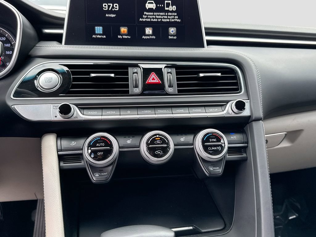 Used 2020 Genesis G70 2.0T image 33