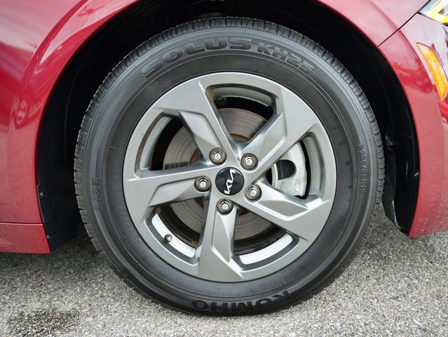 Used 2023 Kia K5 LXS image 30