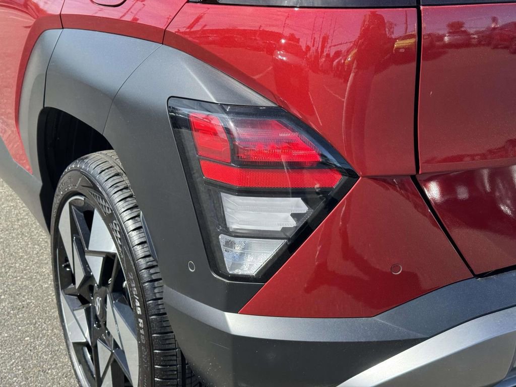 Used 2025 Hyundai Kona Limited image 11