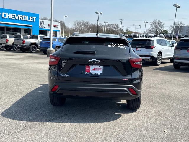 New 2026 Chevrolet Trax RS w/ Sunroof Package image 5