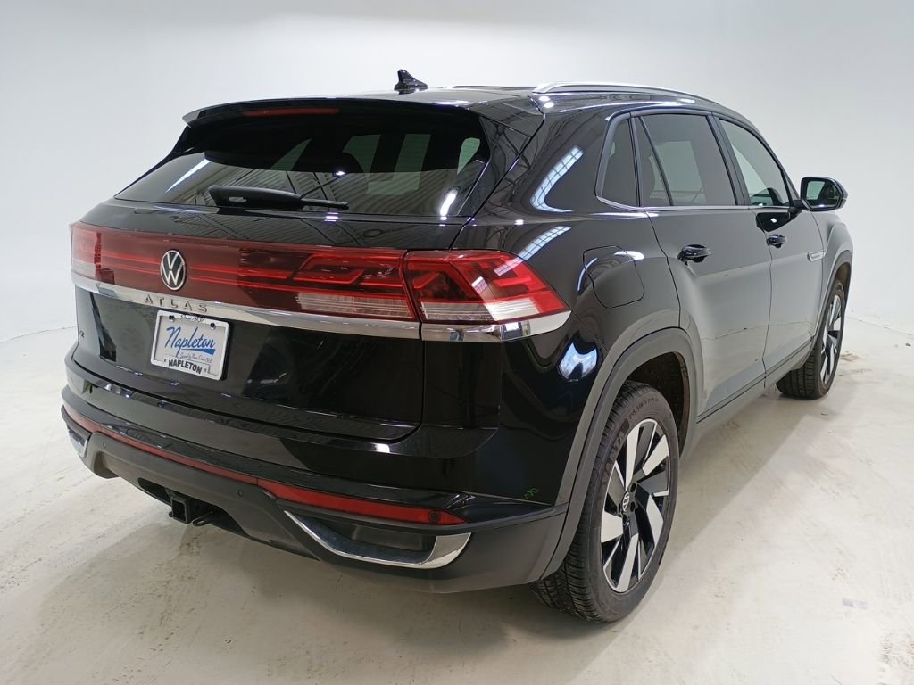 Used 2024 Volkswagen Atlas Cross Sport SE image 6
