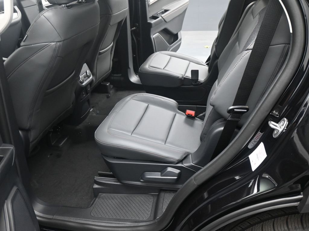 New 2026 Ford Explorer Active w/ Active Comfort Package image 11
