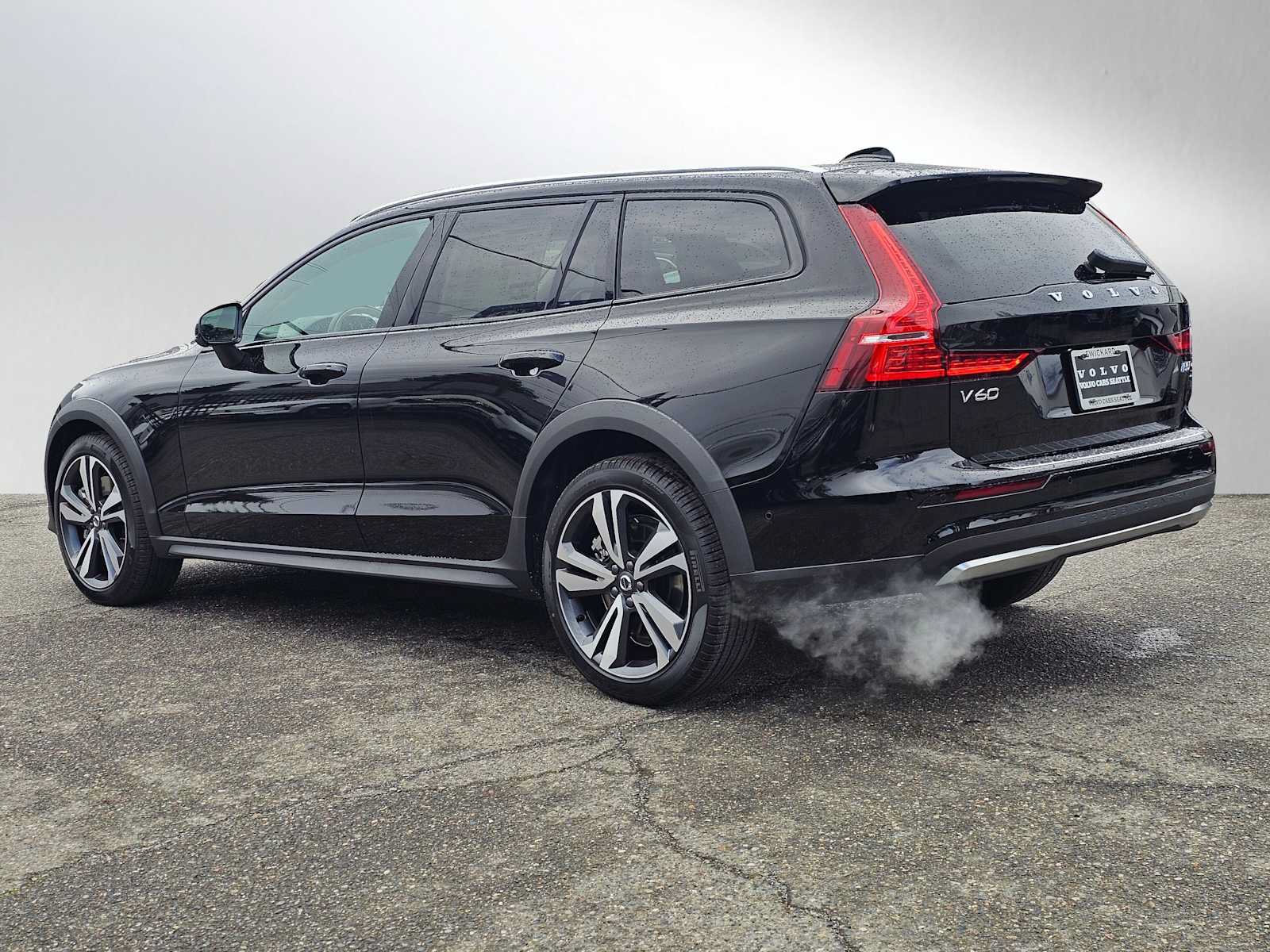 New 2026 Volvo V60 B5 Cross Country Plus w/ Protection Package Premier AWD/4WD image 5