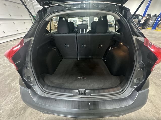 Used 2018 Nissan Kicks S FWD image 25