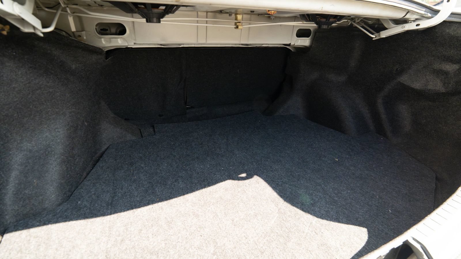 Used 2019 Toyota Corolla LE FWD image 19