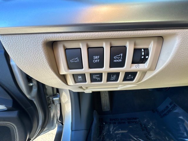 Used 2016 Subaru Outback 2.5i Limited AWD/4WD image 17