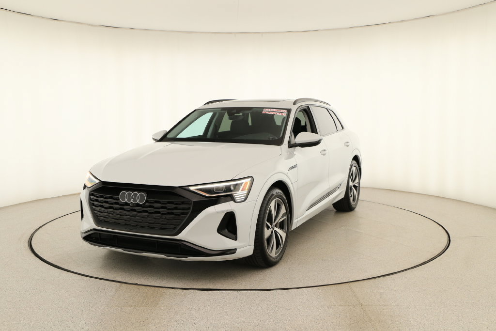 Certified 2024 Audi Q8 e-tron Premium Plus AWD/4WD image 12