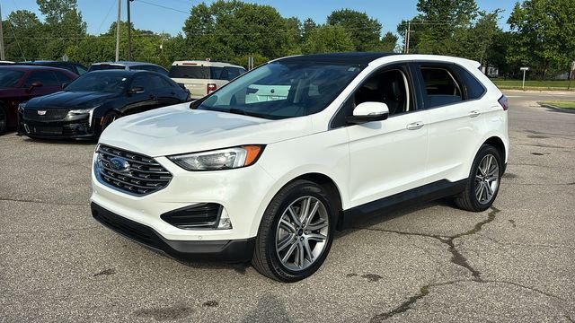 Used 2023 Ford Edge Titanium AWD/4WD image 2