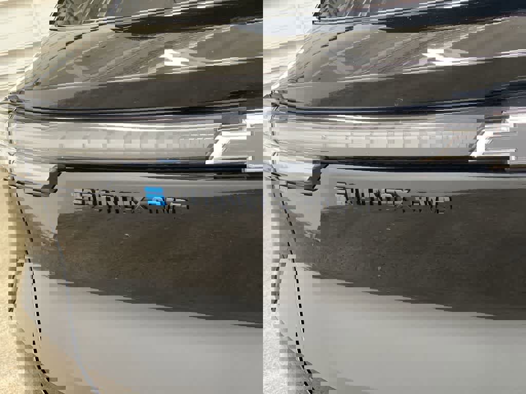 Used 2024 Chevrolet Equinox EV RS image 10