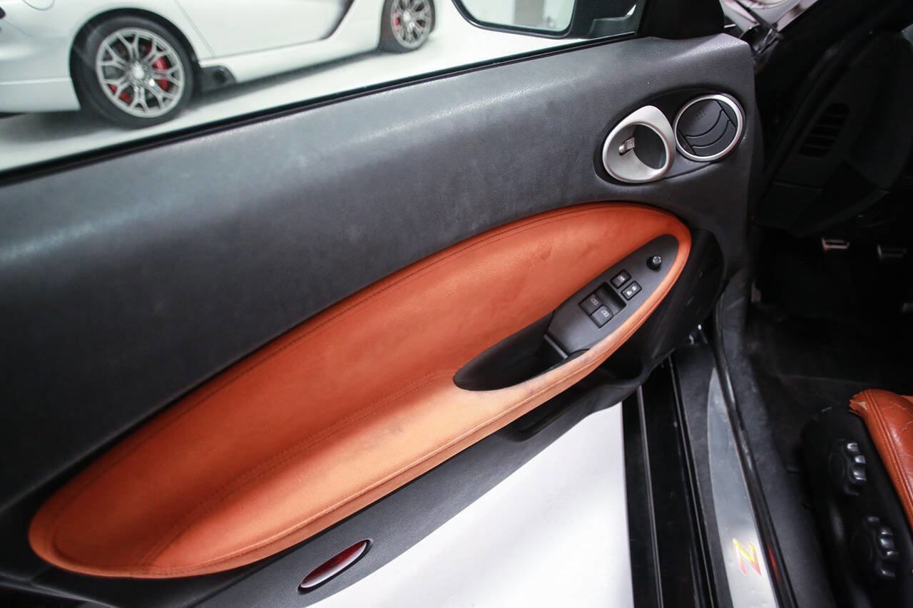 Used 2011 Nissan 370Z Touring w/ Sport Pkg RWD image 14