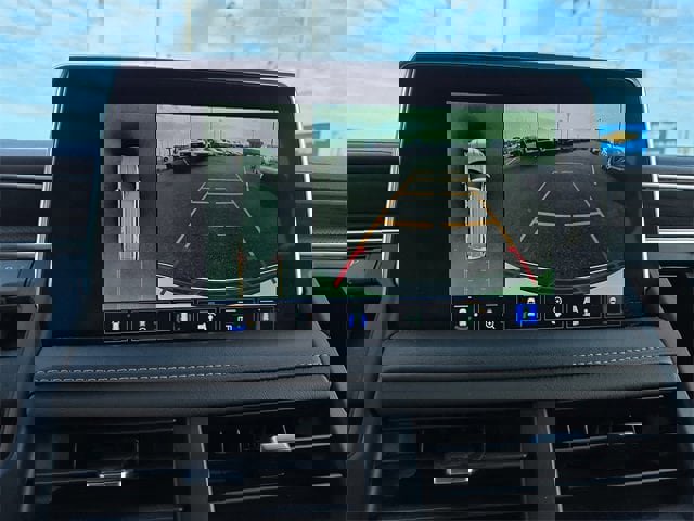 Used 2022 GMC Yukon SLT w/ SLT Luxury Package image 28