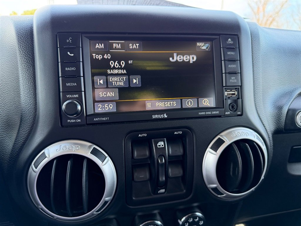 Used 2016 Jeep Wrangler Unlimited Sahara image 20