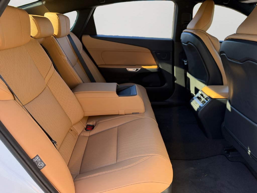 New 2026 Lexus ES 350h AWD w/ Cold Area Package image 8