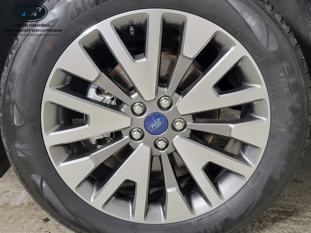 Certified 2022 Ford Escape Titanium w/ Class II Trailer Tow Package AWD/4WD image 10